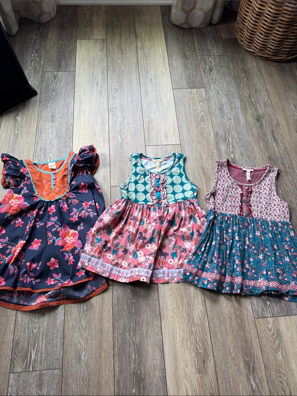 Set of girls tops